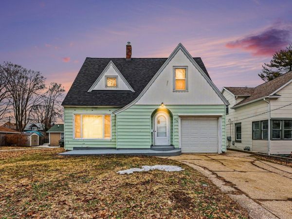 996 W Forest Avenue, Muskegon, MI 49441