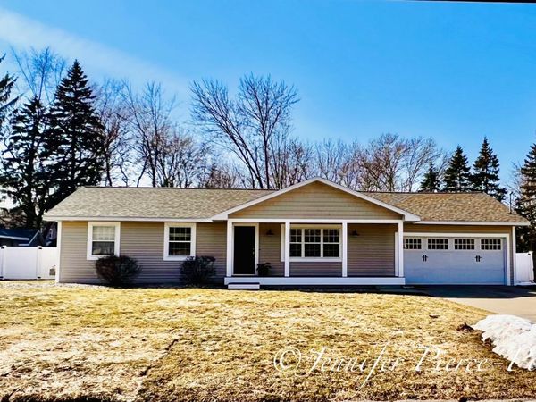 7439 Eastlane Avenue, Jenison, MI 49428