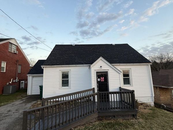 423 Grand Avenue, Bridgeport, WV 26330