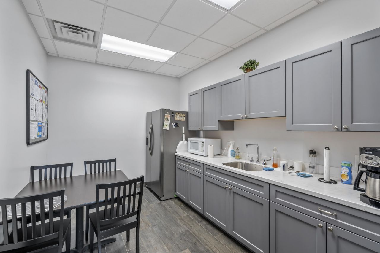 1435 Stuart Engals Boulevard Photo 16