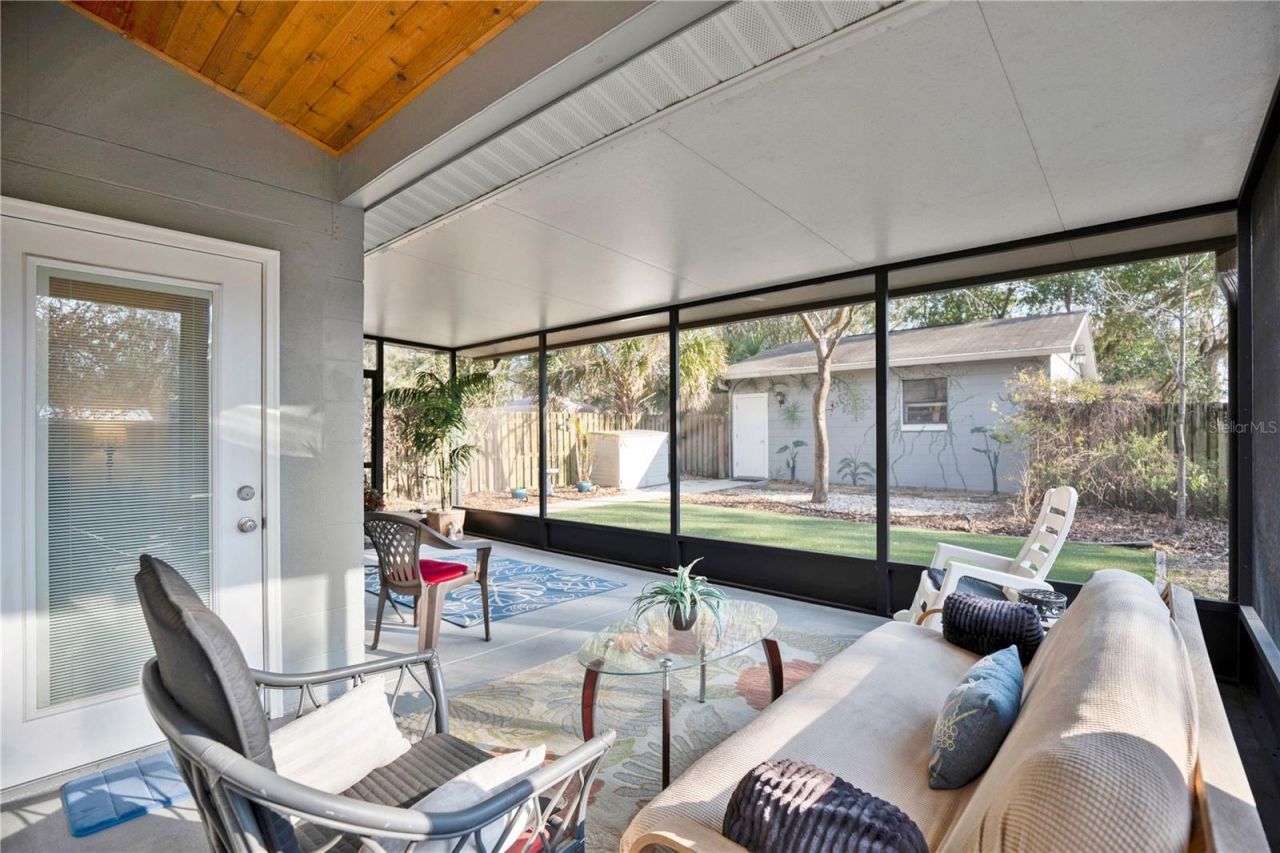 500 E Crystal Lake Street, Orlando, FL 32806 Photo