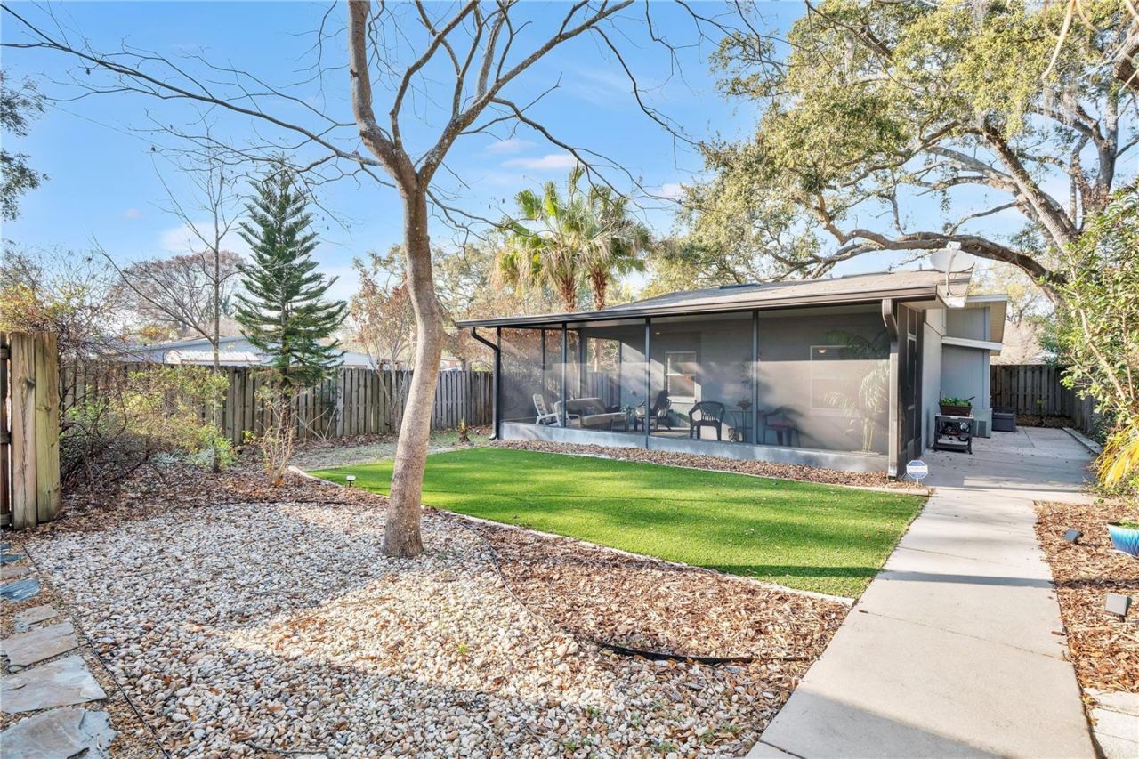 500 E Crystal Lake Street, Orlando, FL 32806 Photo