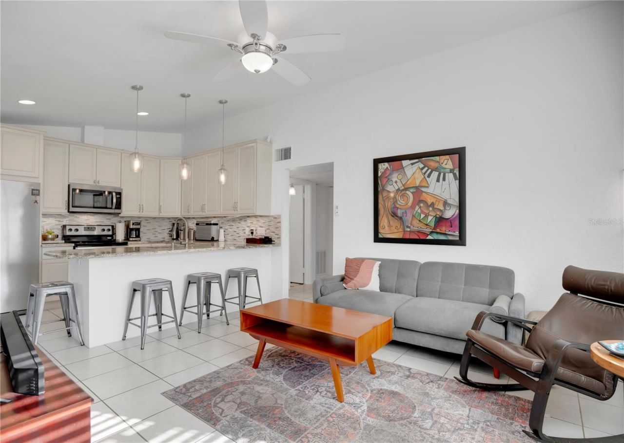 500 E Crystal Lake Street, Orlando, FL 32806 Photo