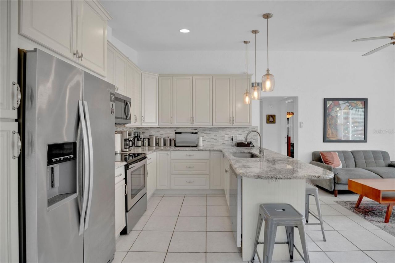 500 E Crystal Lake Street, Orlando, FL 32806 Photo