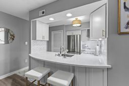 55 Ashley Avenue photo 4