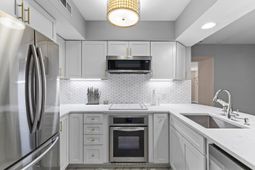 55 Ashley Avenue photo 4