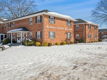 2537 Jerusalem Avenue, Unit 2J, North Bellmore, NY 11710