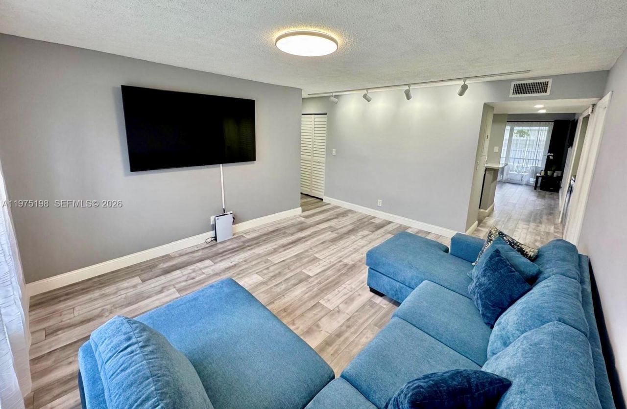 284 NW 69th Ave, Unit 279, Plantation, FL 33317 Photo