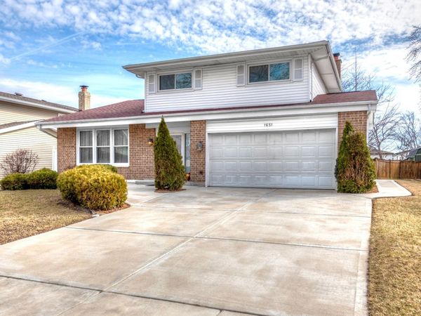 1651 W Goldengate Drive , Addison, IL 60101