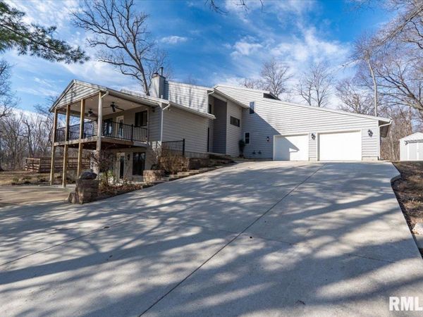 14030 Lara Trace, Bloomington, IL 61705