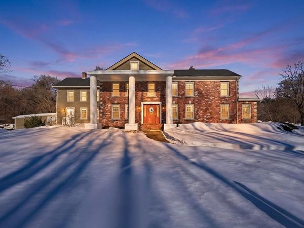 86 Rice Corner Rd, Brookfield, MA 01506