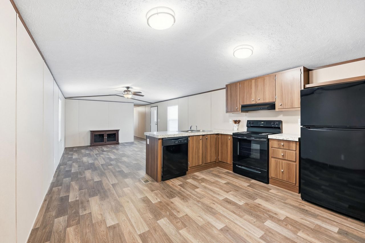 1222 Birch Creek Road Photo 6