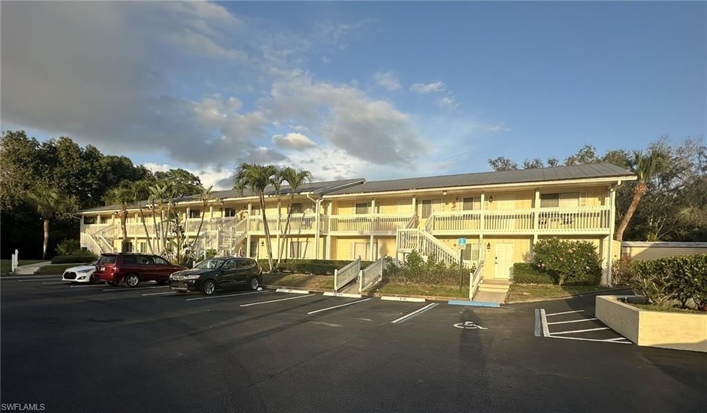 4621 Bayshore Dr, Unit Q6, Naples, FL 34112 Photo