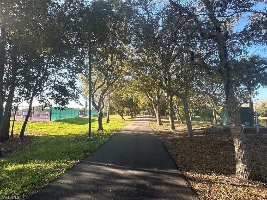 4621 Bayshore Dr, Unit Q6, Naples, FL 34112 Photo