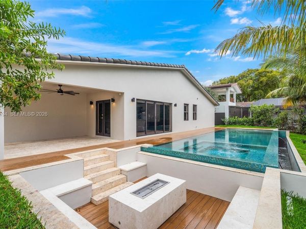 14412 Rosewood Rd , Miami Lakes, FL 33014