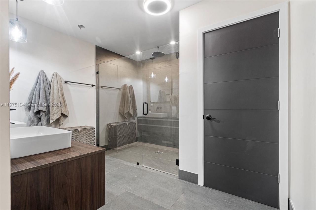 14412 Rosewood Rd , Miami Lakes, FL 33014 Photo