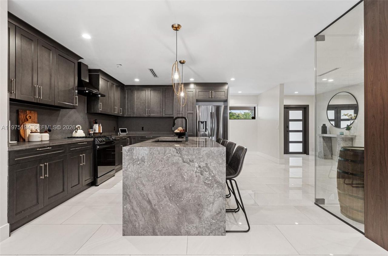 14412 Rosewood Rd, Miami Lakes, FL 33014 Photo