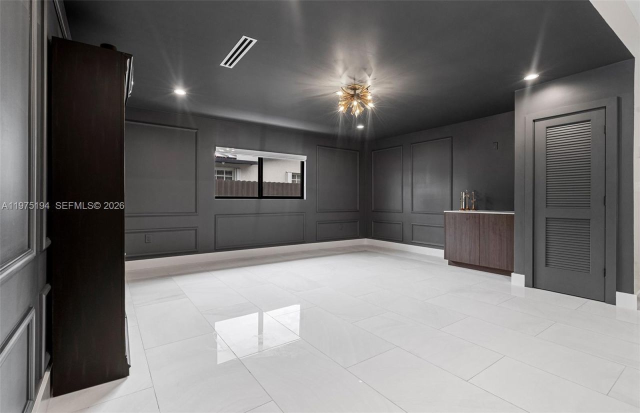 14412 Rosewood Rd, Miami Lakes, FL 33014 Photo