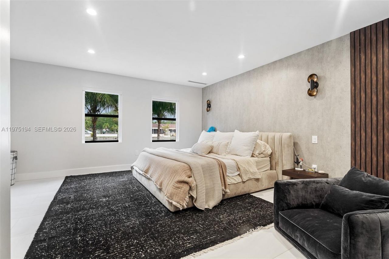 14412 Rosewood Rd, Miami Lakes, FL 33014 Photo