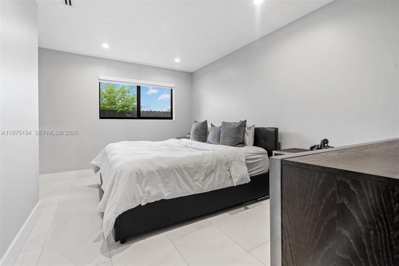 14412 Rosewood Rd, Miami Lakes, FL 33014 Photo