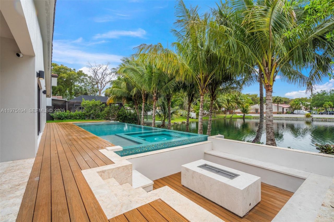 14412 Rosewood Rd , Miami Lakes, FL 33014 Photo