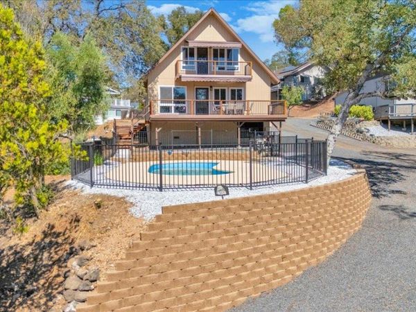512 Bret Harte Dr, Copperopolis, CA 95228
