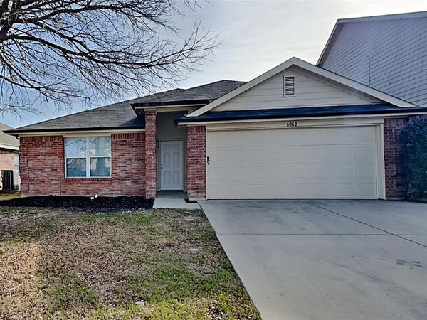 6060 Blazing Star Drive, Fort Worth, TX 76179