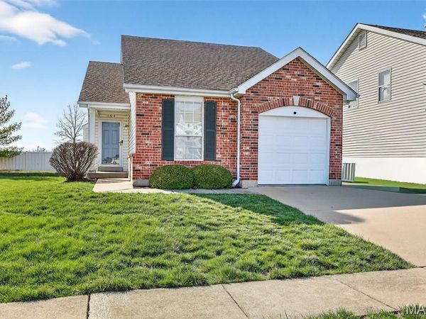 164 Bayhill Village Drive, O'Fallon, MO 63368