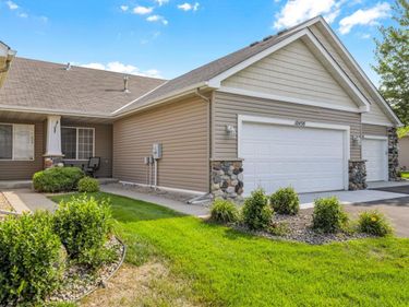 10450 64th Way NE, Albertville, MN 55301