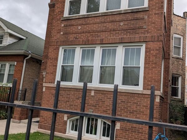 4055 W Nelson Street , Chicago, IL 60641