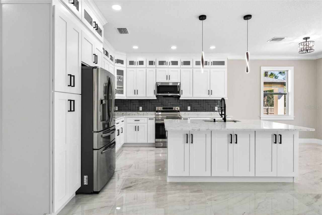 284 Roosevelt Avenue, Masaryktown, FL 34604 Photo