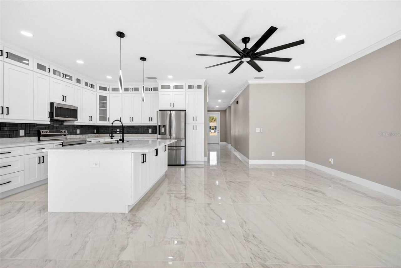 288 Roosevelt Avenue , Masaryktown, FL 34604 Photo