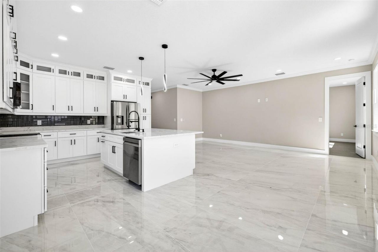 288 Roosevelt Avenue , Masaryktown, FL 34604 Photo