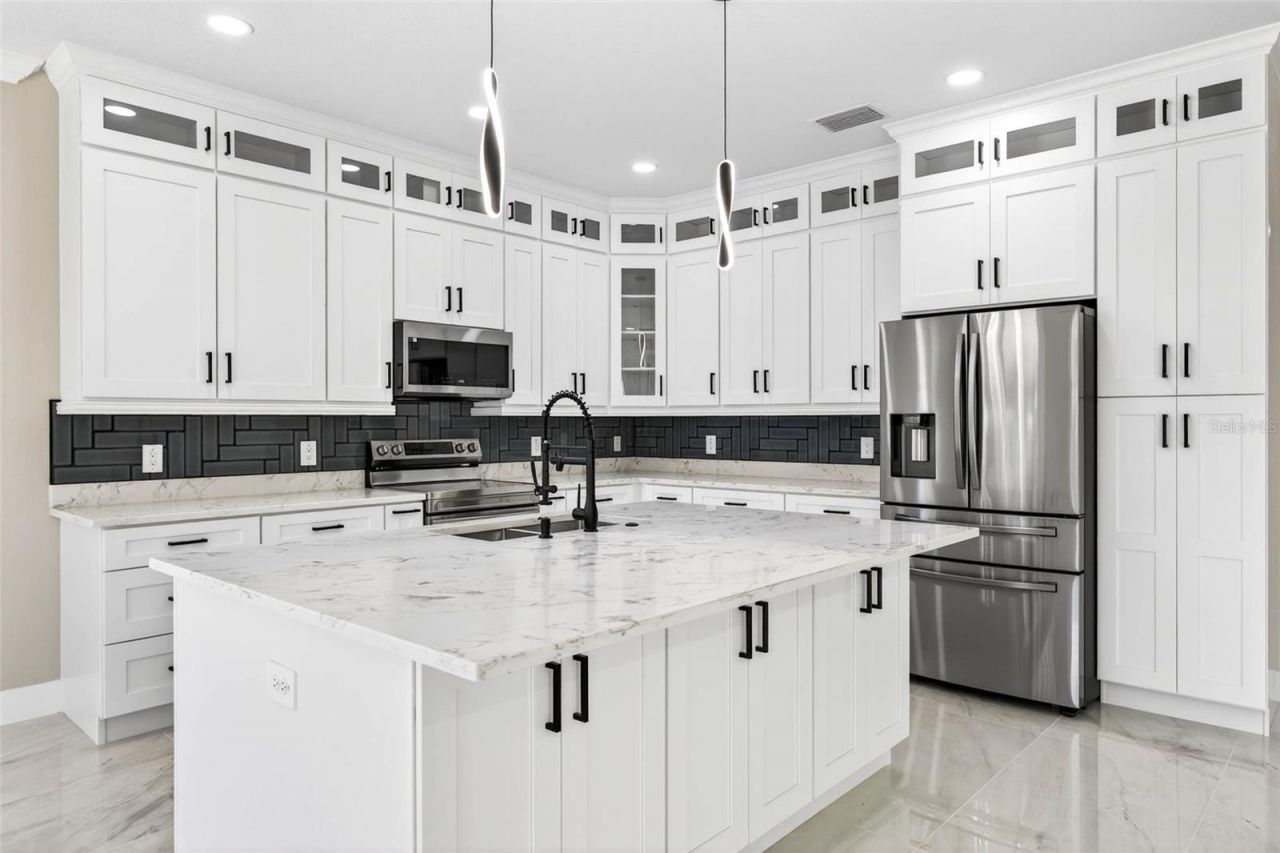 288 Roosevelt Avenue , Masaryktown, FL 34604 Photo