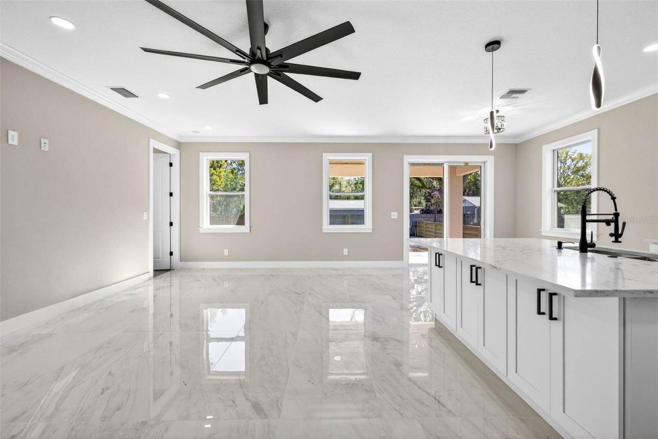 288 Roosevelt Avenue , Masaryktown, FL 34604 Photo