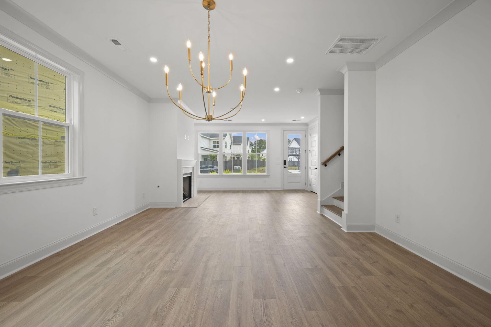 544 Hayes Park Boulevard Photo 10