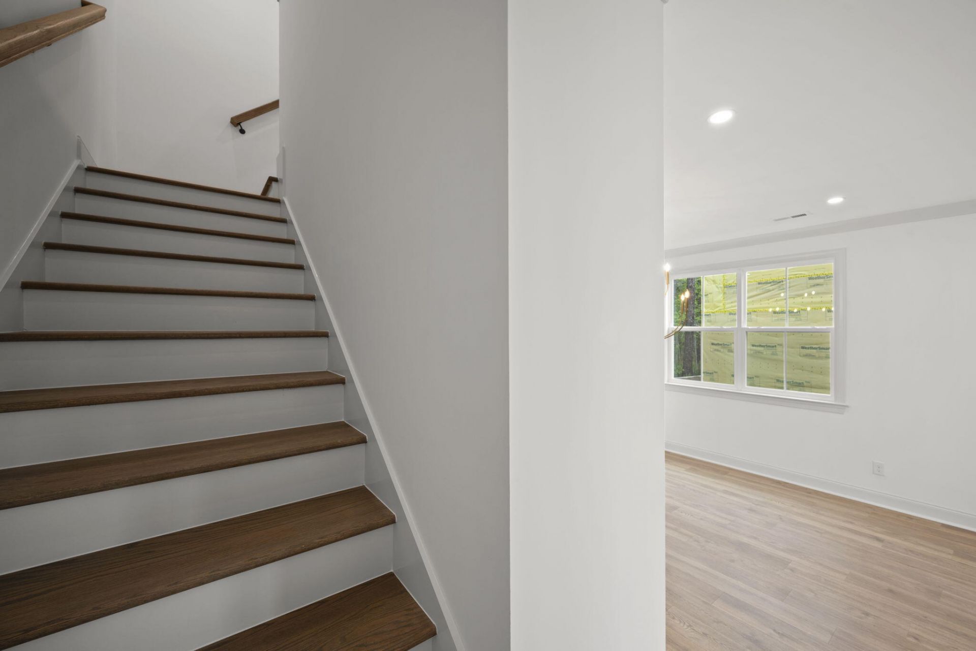 544 Hayes Park Boulevard Photo 21