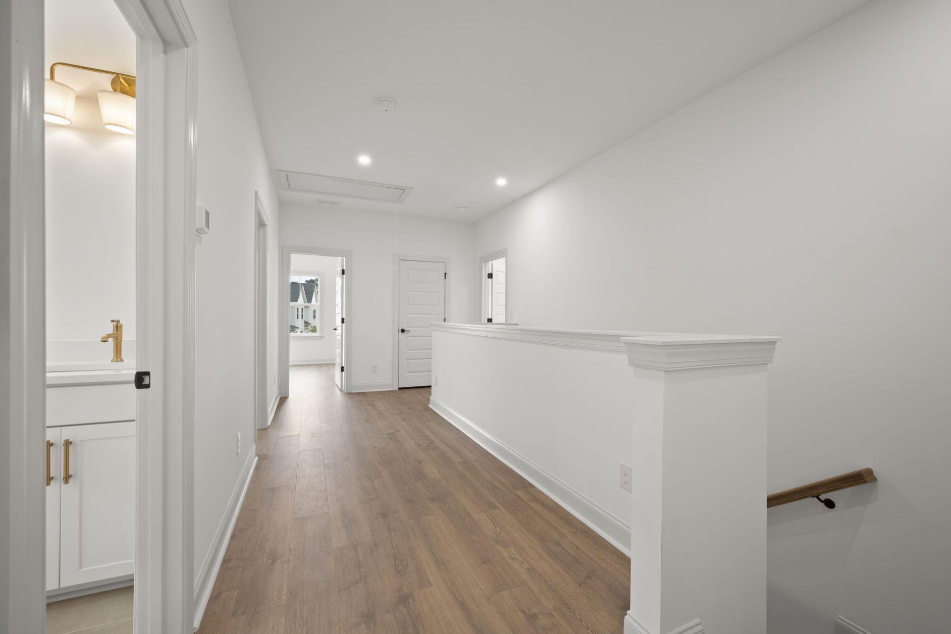 544 Hayes Park Boulevard Photo 22