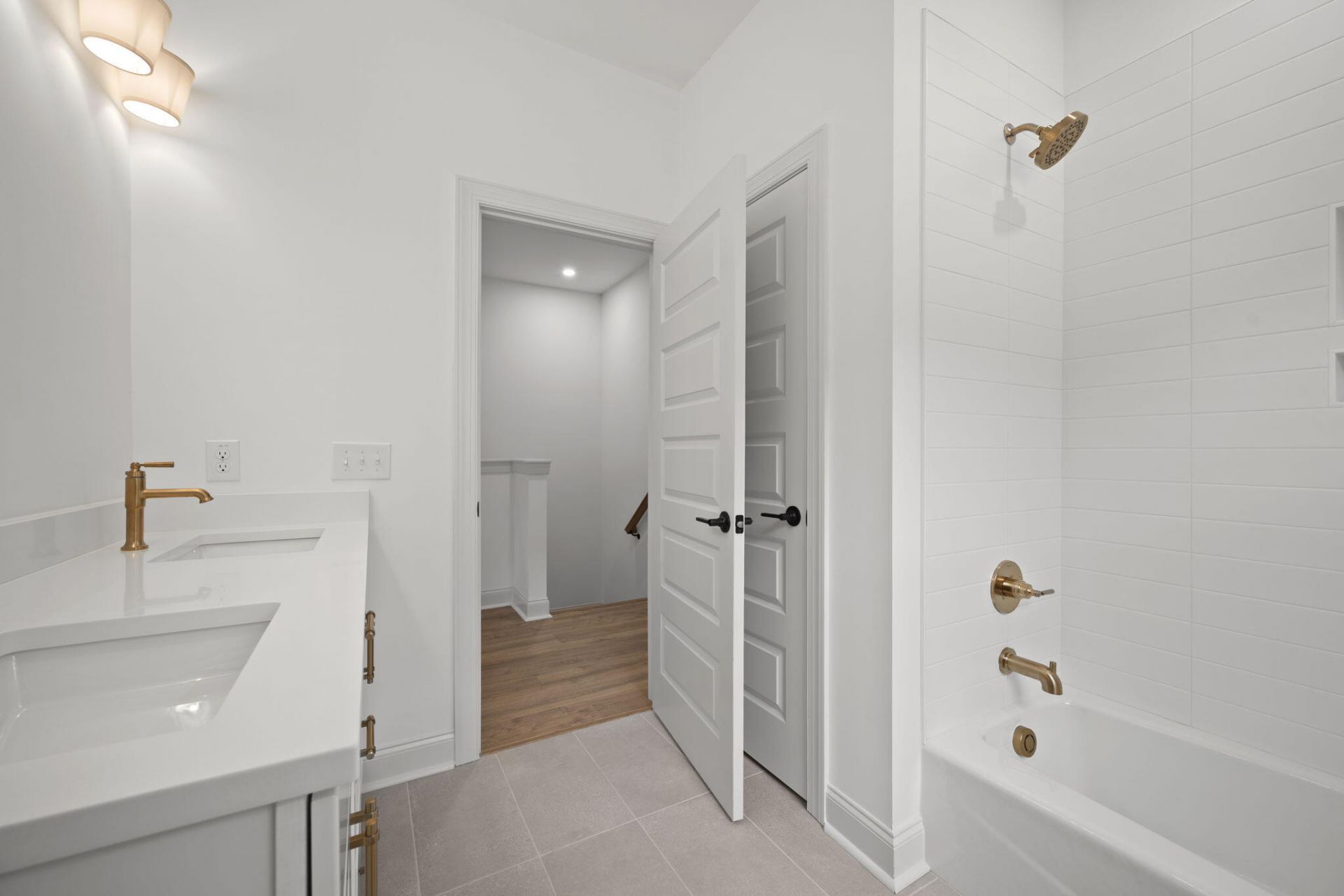 544 Hayes Park Boulevard Photo 27