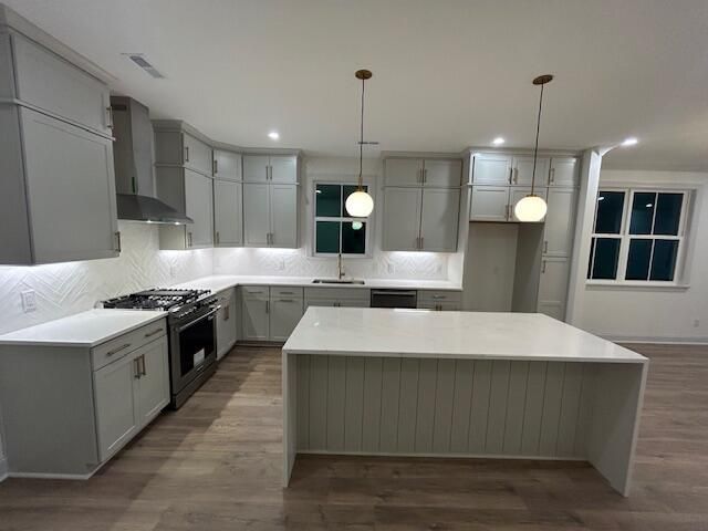 544 Hayes Park Boulevard Photo 4