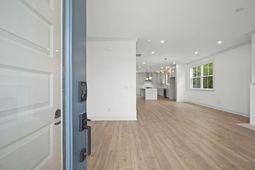 544 Hayes Park Boulevard photo 4