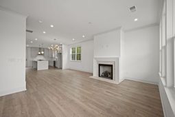 544 Hayes Park Boulevard photo 4