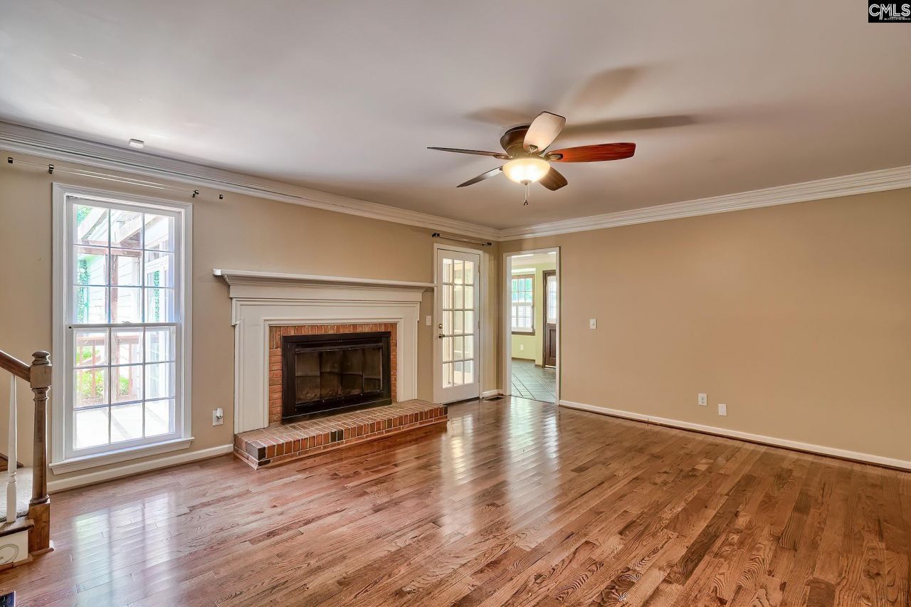 302 Longbow Court  Photo 10