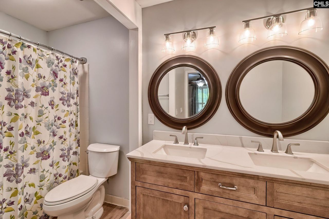 302 Longbow Court  Photo 24