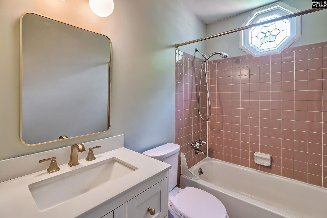 302 Longbow Court  Photo 27