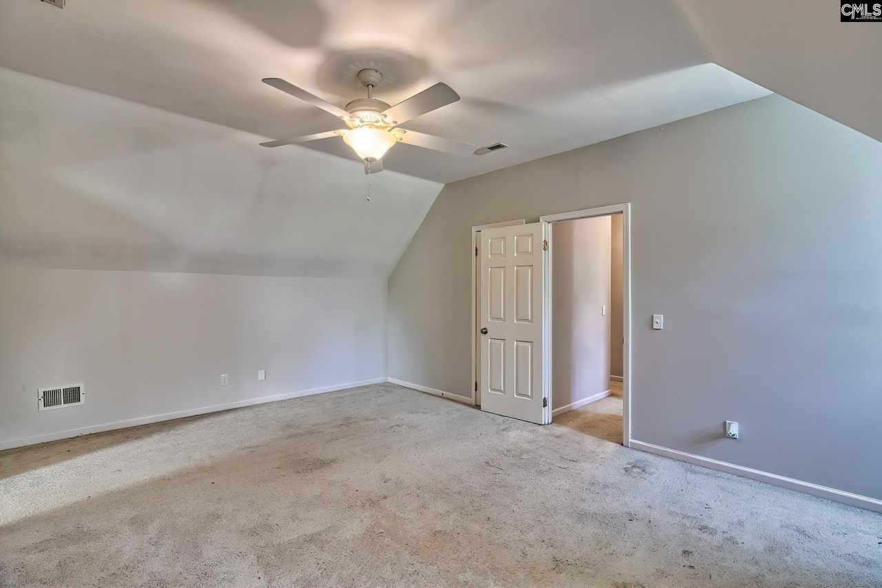 302 Longbow Court  Photo 29