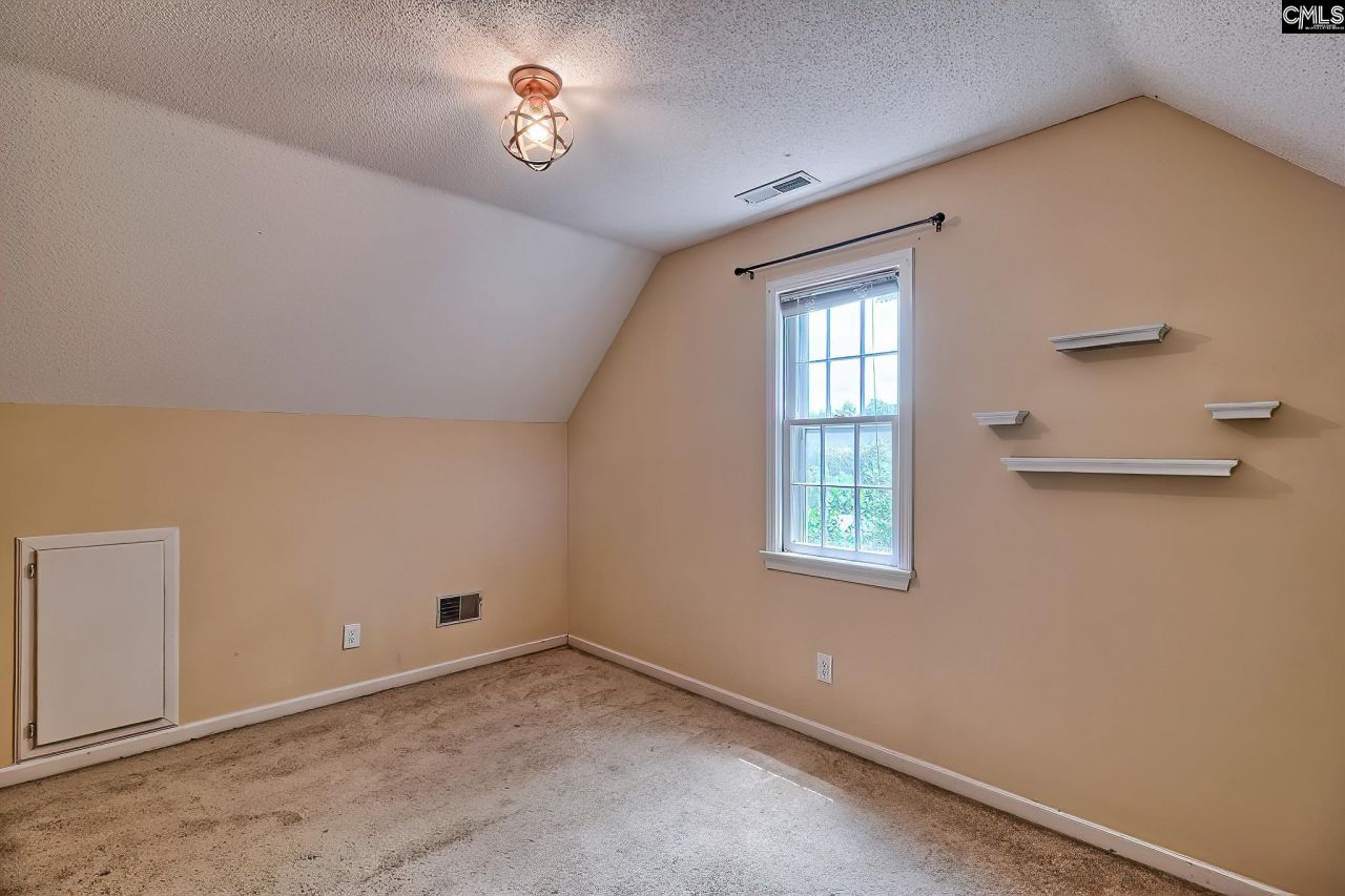 302 Longbow Court  Photo 30