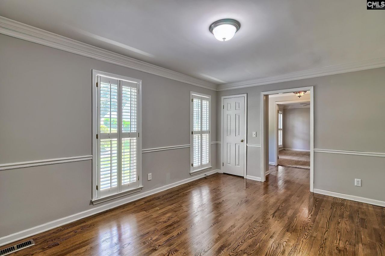 302 Longbow Court  Photo 8