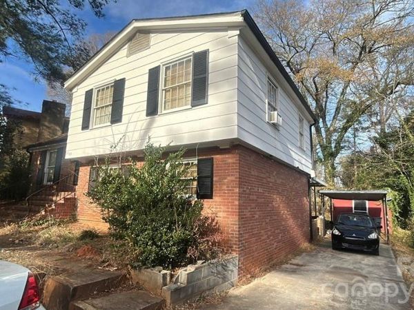 1100 Penrose Lane, Charlotte, NC 28217