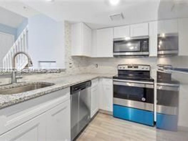 2024 Champions Way, North Lauderdale, FL 33068